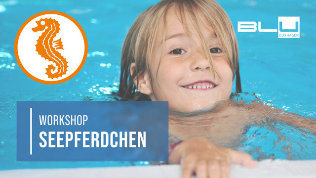 Kind im Schwimmbecken beim Seepferdchenkurs im BLU Guxhagen